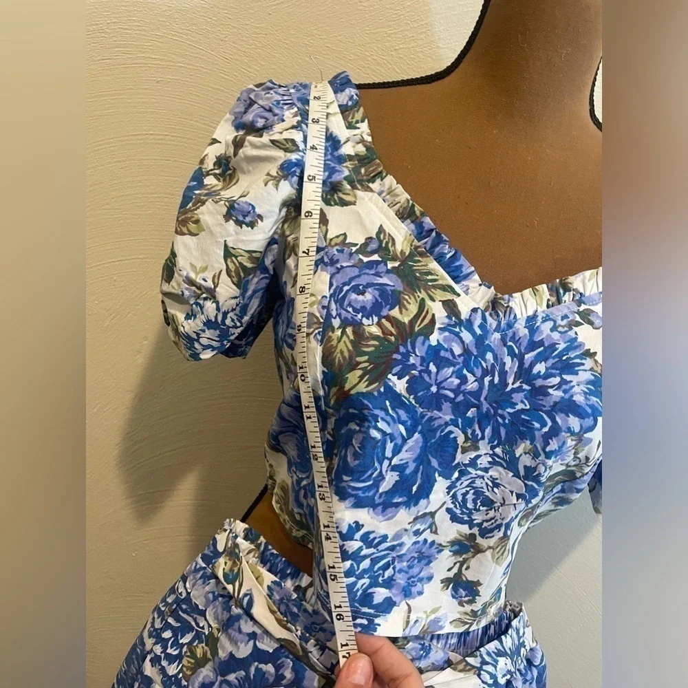 Blashe size m two piece summer outfit.  Skort with crop top shirt - Picture 4 of 13